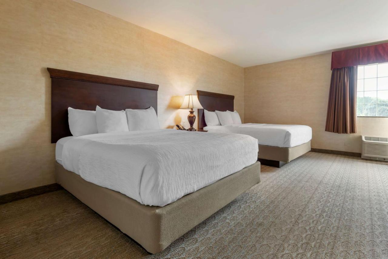 Best Western Plus Vineyard Inn And Suites Пен Ян Екстериор снимка